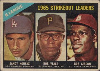 1966 Topps Venezuelan #225 National League 1965 Strikeout Leaders (Sandy Koufax / Bob Veale / Bob Gibson Front