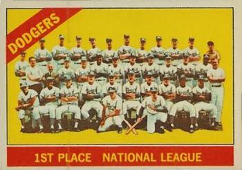 1966 Topps Venezuelan #238 Los Angeles Dodgers Front