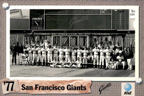 1992 AT&T San Francisco Giants Postcards #NNO 1977 Team Photo Front