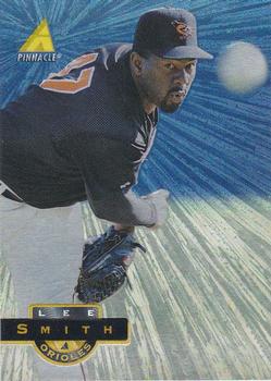 1994 Pinnacle - Museum Collection #499 Lee Smith Front