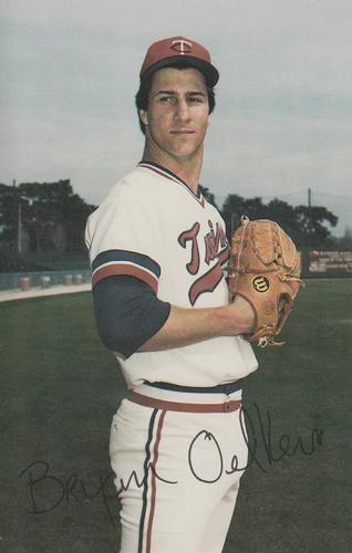1983 Minnesota Twins Postcards #NNO Bryan Oelkers Front
