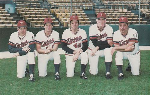 1983 Minnesota Twins Postcards #NNO Manager & Coaches: Tom Kelly / Rick Stelmaszek / Billy Gardner / Jim Lemon / Johnny Podres Front