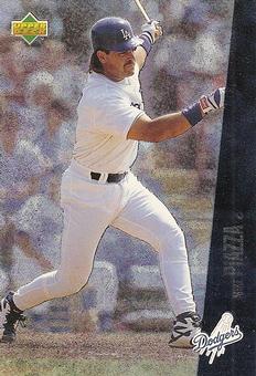 1996 Collector's Choice Cardzillion/Folz Mini #5 Mike Piazza Front