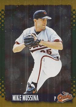 1995 Score - Gold Rush #415 Mike Mussina Front
