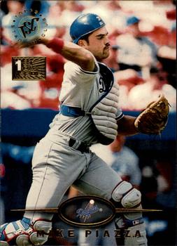 1995 Topps - Stadium Club First Day Issue #149 Mike Piazza Front