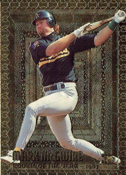 1995 Topps Embossed - Golden Idols #107 Mark McGwire Front