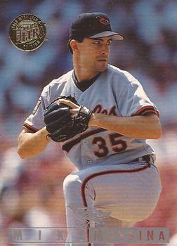 1995 Ultra - Gold Medallion #6 Mike Mussina Front