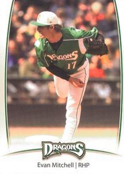 2014 Dayton Dragons Team Issue #20 Evan Mitchell Front