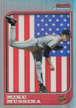 1997 Bowman Chrome - International Refractors #35 Mike Mussina Front