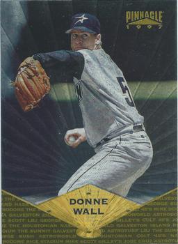 1997 Pinnacle - Museum Collection #153 Donne Wall Front