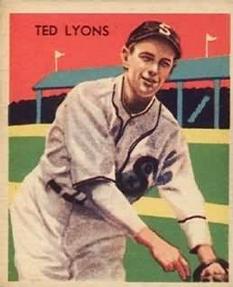 1934-36 National Chicle Diamond Stars (R327) #43 Ted Lyons Front
