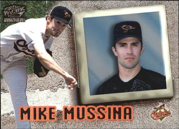 1998 Pacific Invincible - Silver #10 Mike Mussina Front