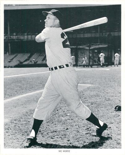 1961 Manny's Baseball Land Boston Red Sox #NNO Vic Wertz Front