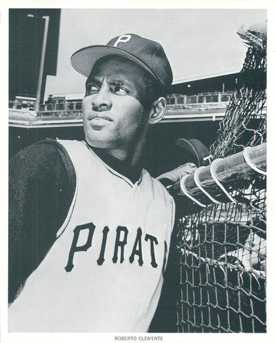 1961 Manny's Baseball Land Pittsburgh Pirates #NNO Roberto Clemente Front
