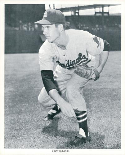 1961 Manny's Baseball Land St. Louis Cardinals #NNO Lindy McDaniel Front