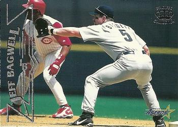 1998 Pacific - Silver #312 Jeff Bagwell Front