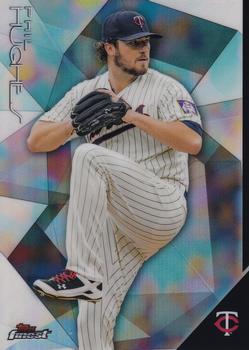 2015 Finest - Refractor #66 Phil Hughes Front