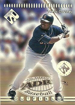 1999 Pacific Private Stock - Exclusive #7 Tony Gwynn  Front