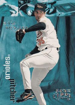 1999 SkyBox Thunder - Rave #125 Mike Mussina  Front