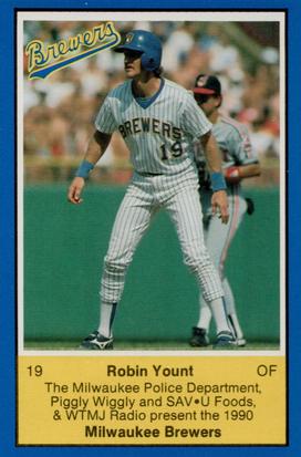 1990 Milwaukee Brewers Police #NNO Robin Yount Front