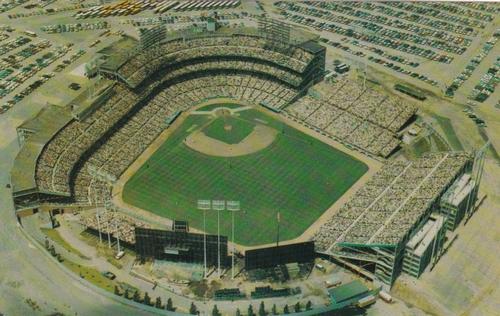 1981 Minnesota Twins Postcards #NNO Metropolitan Stadium Front