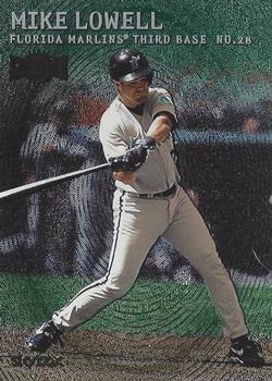2000 Metal - Emerald #49 Mike Lowell Front
