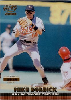 2000 Pacific - Gold #50 Mike Bordick Front