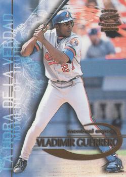 2000 Pacific Crown Collection - Moment of Truth #18 Vladimir Guerrero  Front