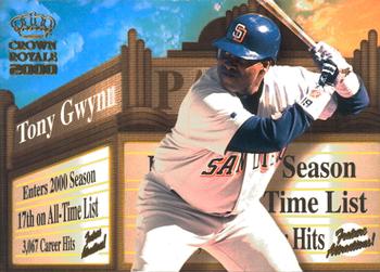 2000 Pacific Crown Royale - Feature Attractions #23 Tony Gwynn  Front