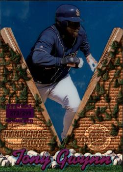 2000 Pacific Invincible - Holographic Purple #124 Tony Gwynn  Front
