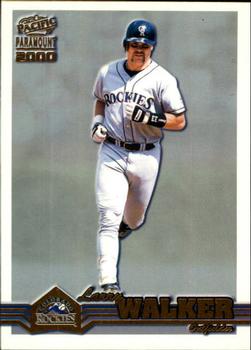 2000 Pacific Paramount - Gold #82 Larry Walker Front