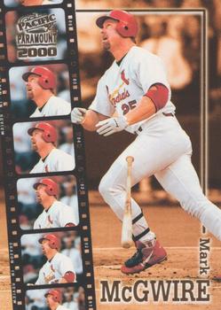 2000 Pacific Paramount - Season in Review #21 Mark McGwire  Front