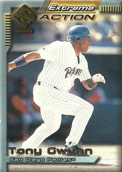 2000 Pacific Private Stock - Extreme Action #17 Tony Gwynn  Front