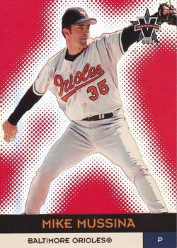 2000 Pacific Vanguard - Premiere Date #5 Mike Mussina  Front
