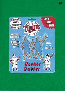 2016 Topps MLB Wacky Packages - Green Turf Border #55 Twins Cookie Cutter Front