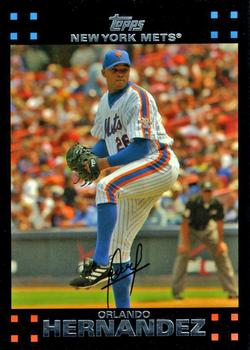 2007 Topps New York Mets #NYM6 Orlando Hernandez Front