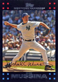 2007 Topps New York Yankees #NYY8 Mike Mussina Front