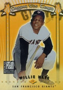 2001 Donruss Elite - Passing the Torch #PT-3 Willie Mays  Front