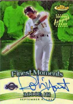2001 Finest - Moments Refractors Autograph #FMARY Robin Yount  Front