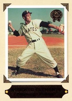 2001 Fleer Greats of the Game - Retrospection Collection #4 RC Roberto Clemente Front