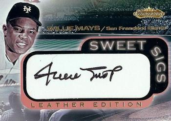 2001 Fleer Showcase - Sweet Sigs Leather #NNO Willie Mays Front