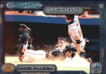 2001 Pacific Private Stock - Extreme Action #12 Mike Piazza  Front