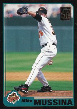 2001 Topps - Gold #33 Mike Mussina Front