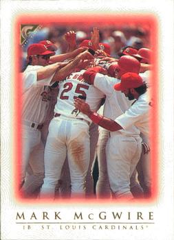 1999 Topps Gallery #1 Mark McGwire Front