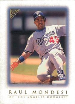 1999 Topps Gallery #7 Raul Mondesi Front