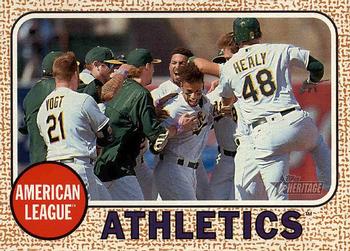 2017 Topps Heritage #149 Oakland Athletics Front