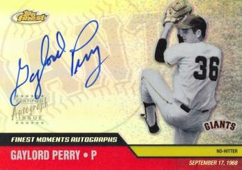 2002 Finest - Moments Autographs #FMA-GP Gaylord Perry  Front