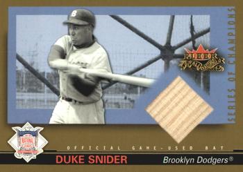 2002 Fleer Fall Classic - Series of Champions Game Used Gold #SOC-DS Duke Snider Front
