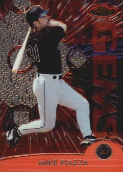 2000 Finest #139 Mike Piazza Front