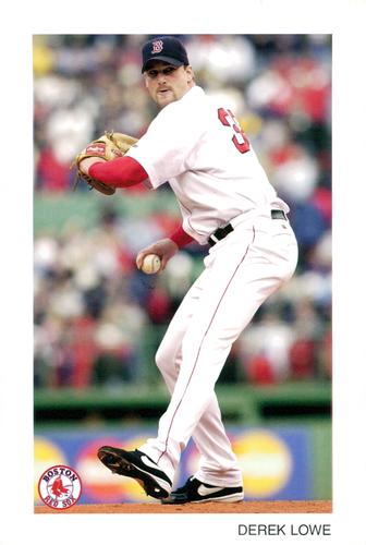 2004 Boston Red Sox Photocards #NNO Derek Lowe Front